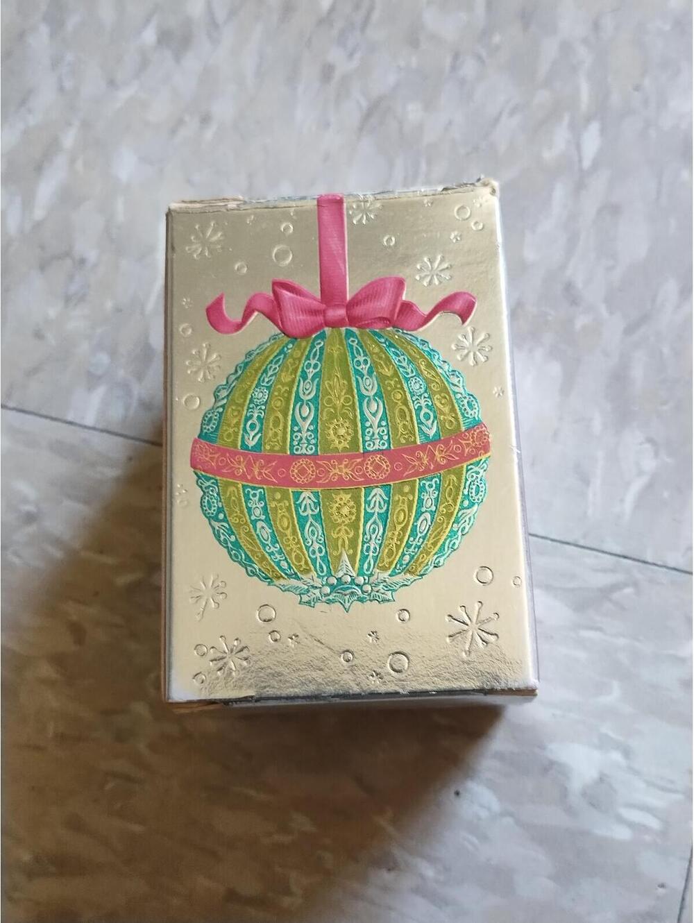 Vintage‎ Avon powder sachet